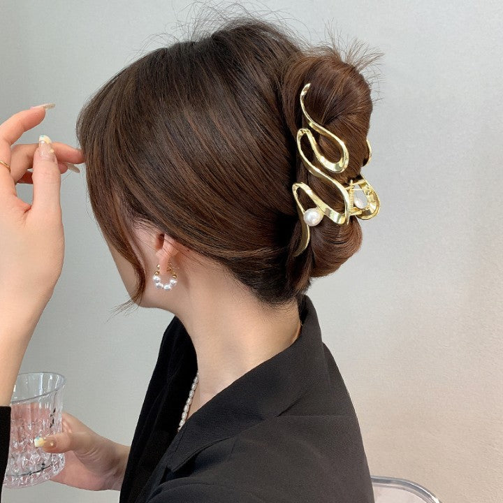 Wavy Shape with Pearl Hair Clip
